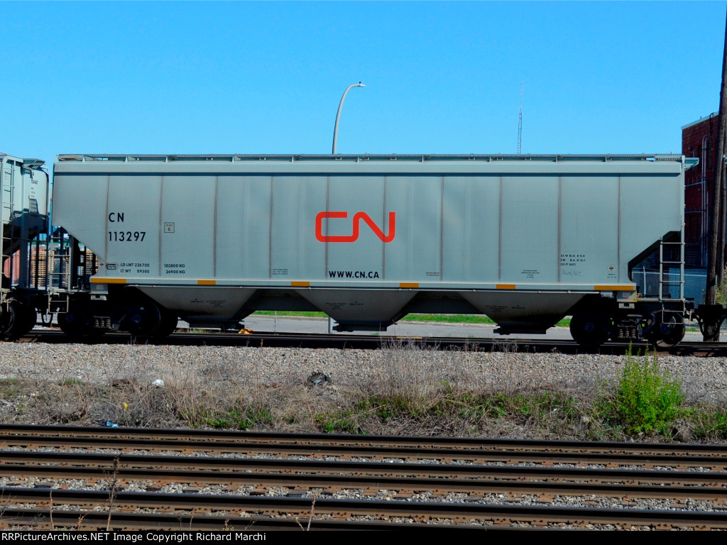 CN 113297